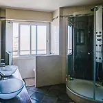 Sky Keyweek 2 Bedroom Sea View In The Center Of *