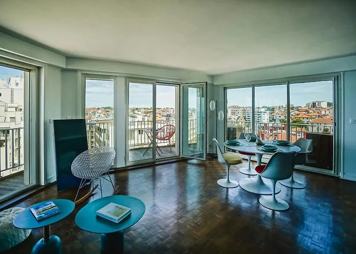 Sky Keyweek 2 Bedroom Sea View In The Center Of 比亚里茨